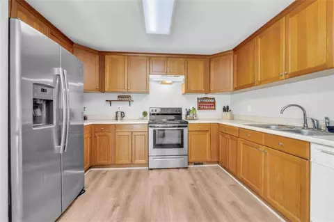 Kitchen - 276 Arbor Gate Dr, Cornelia, GA 30531 photo 1 of 2