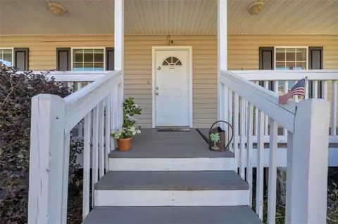 Exterior - 276 Arbor Gate Dr, Cornelia, GA 30531 photo 2 of 5