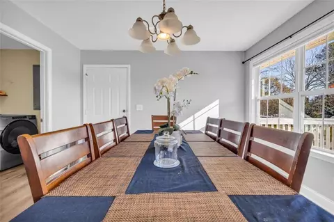 Dining - 276 Arbor Gate Dr, Cornelia, GA 30531 photo 2 of 5