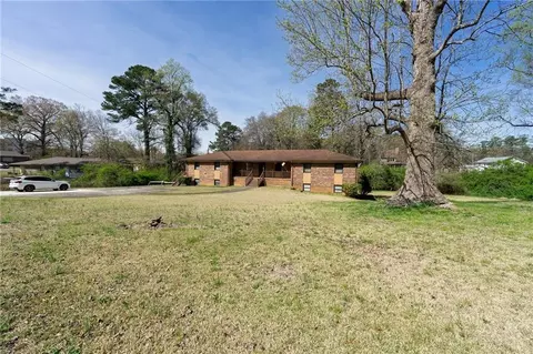 4460 Pineview Dr, Powder Springs, GA 30127