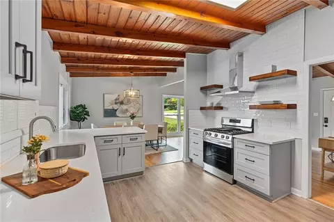 Kitchen - 3185 Laventure Dr, Chamblee, GA 30341 photo 4 of 5