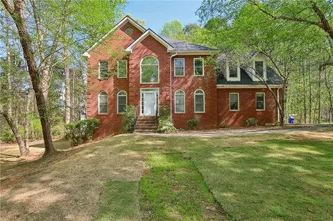 100 Julia Ct, Fayetteville, GA 30214