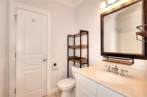 Bath - 120 Mill St #B, Monroe, GA 30655 photo 2 of 4