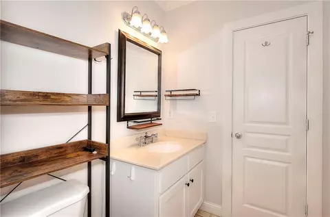 Bath - 120 Mill St #B, Monroe, GA 30655 photo 1 of 4