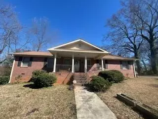 475 S Broad St S, Toccoa, GA 30577