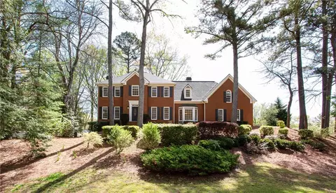 430 Holly Stream Trl, Roswell, GA 30075