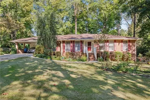 4535 Forest Green Dr, Sugar Hill, GA 30518