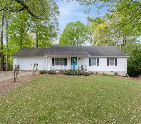 6041 Cobb St, Lula, GA 30554