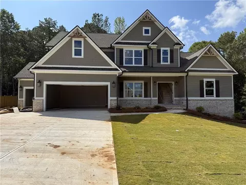 1081 Holly Dr, Loganville, GA 30052