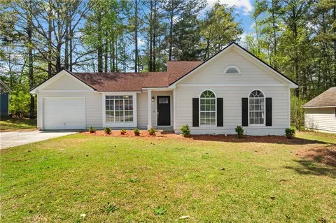 10331 Wrens Dr, Jonesboro, GA 30238