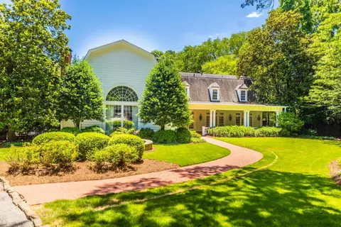 468 W Paces Ferry Rd, Atlanta, GA 30305