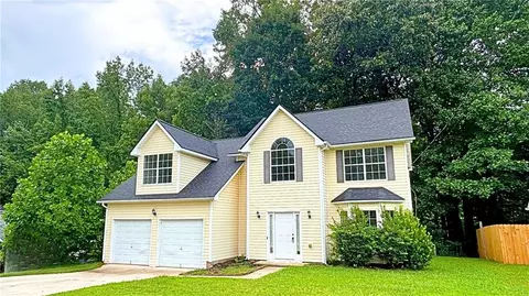 498 Pecan Wood Cir, Fairburn, GA 30213