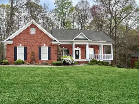 3100 Templeton Ln, Loganville, GA 30052