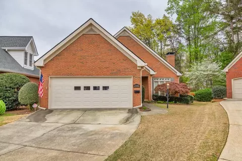 2330 Burlington Ln, Snellville, GA 30078