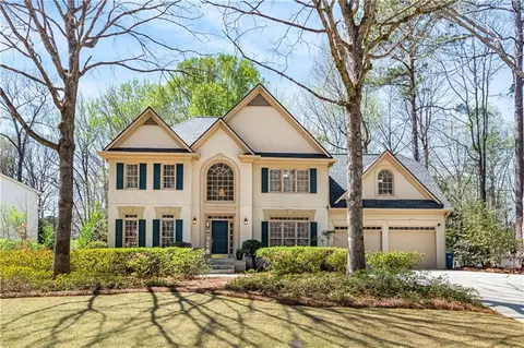 1079 Lynhurst Ln, Snellville, GA 30078