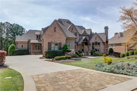 5394 Brendlynn Dr, Suwanee, GA 30024