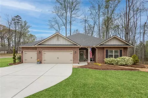 251 River Glen Dr, Jefferson, GA 30549