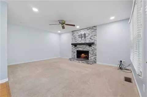 Living - 1075 Pebble Bend Dr, Grayson, GA 30017 photo 3 of 5