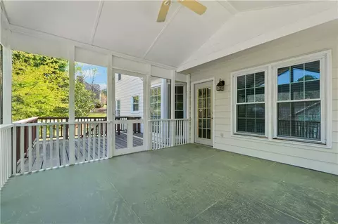 Exterior - 1075 Pebble Bend Dr, Grayson, GA 30017 photo 2 of 4