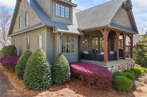 Exterior - 80 Cottage Ln, Toccoa, GA 30577 photo 4 of 7
