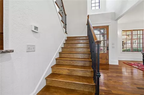 Entry Way - 80 Cottage Ln, Toccoa, GA 30577 photo 7 of 9