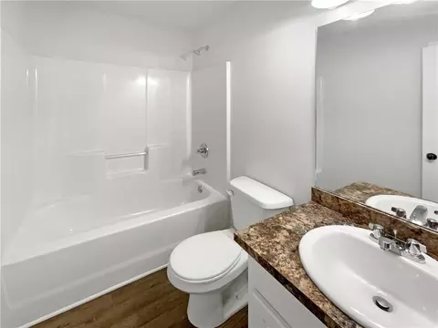 Bath - 828 Bethany Estates Dr, Monroe, GA 30655 photo 3 of 3