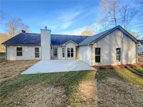 Exterior - 828 Bethany Estates Dr, Monroe, GA 30655 photo 1 of 2