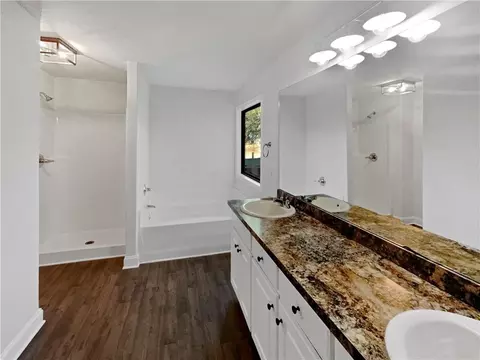 Bath - 828 Bethany Estates Dr, Monroe, GA 30655 photo 2 of 3