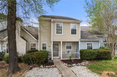 5908 Trent Walk Dr, Lithonia, GA 30038