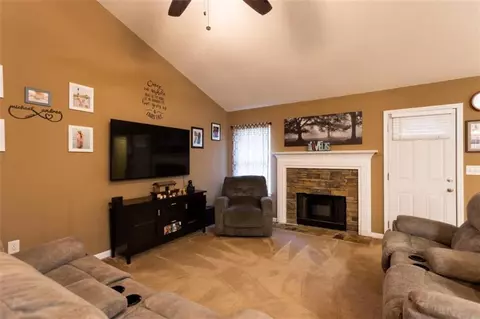 Living - 20 Riverbrooke Rd, Covington, GA 30016 photo 2 of 3
