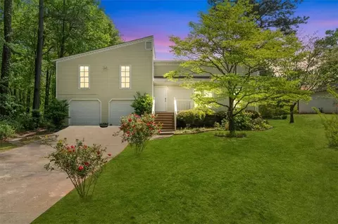 112 Bernice Dr, Lawrenceville, GA 30045