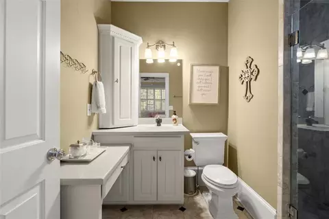 Bath - 3808 Saint Annes Ct, Duluth, GA 30096 photo 7 of 9