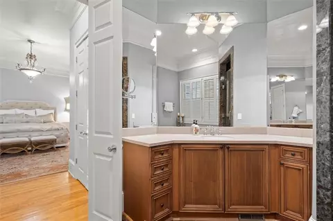 Bath - 3808 Saint Annes Ct, Duluth, GA 30096 photo 3 of 9