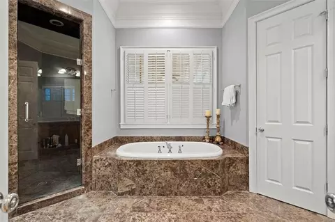 Bath - 3808 Saint Annes Ct, Duluth, GA 30096 photo 2 of 9
