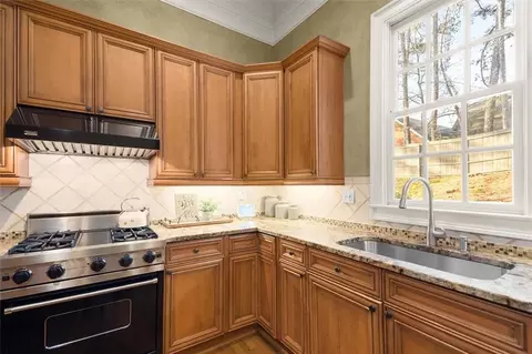 Kitchen - 3808 Saint Annes Ct, Duluth, GA 30096 photo 5 of 6