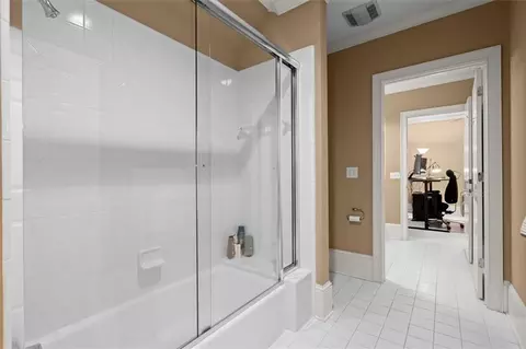 Bath - 3808 Saint Annes Ct, Duluth, GA 30096 photo 8 of 9