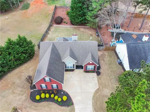 2112 Little River Dr, Suwanee, GA 30024