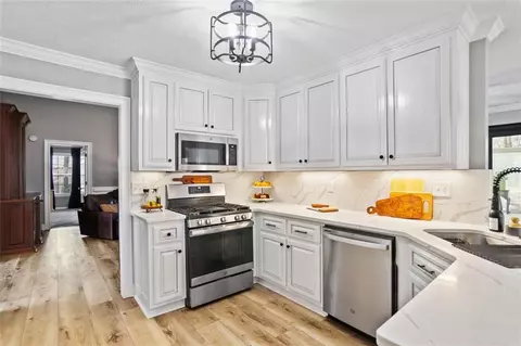 Kitchen - 2019 Windfield Dr, Monroe, GA 30655 photo 2 of 3