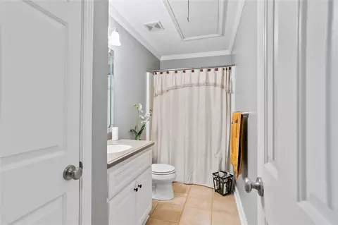 Entry Way - 2019 Windfield Dr, Monroe, GA 30655 photo 4 of 7