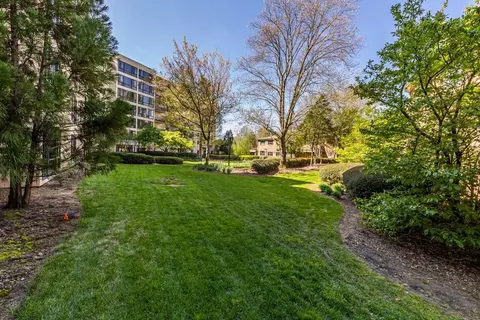 1800 Clairmont Lk #221, Decatur, GA 30033