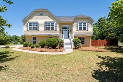 3540 Owl Brow Ct, Cumming, GA 30028