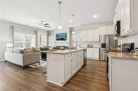 Kitchen - 6367 Towhee Way, Morrow, GA 30260 photo 2 of 4