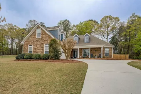135 Clear Spring Ln, Oxford, GA 30054
