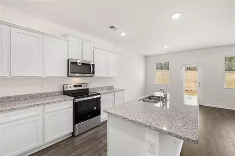 12093 Conrad Cir, Hampton, GA 30228 photo 5