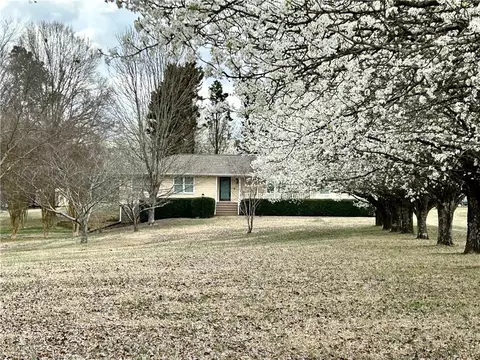 5791 Warren Farm Rd SW, Powder Springs, GA 30127