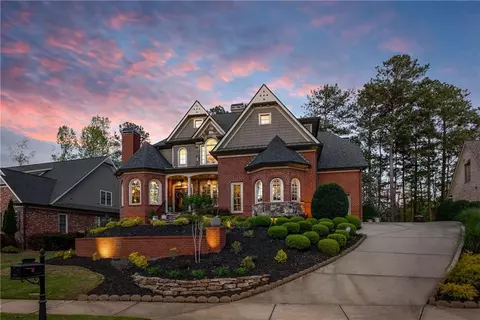 145 Cuthbert Ln, Acworth, GA 30101