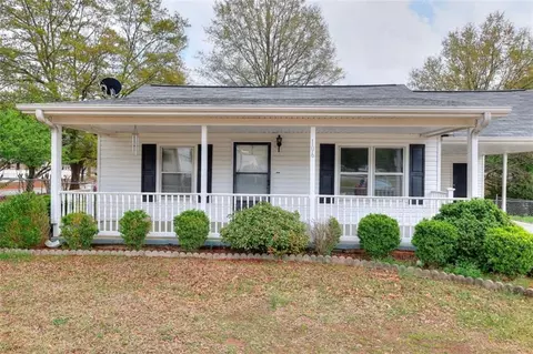 106 Baker St, Monroe, GA 30655 photo 4