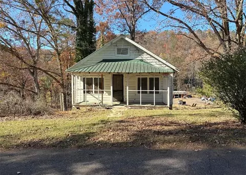 28 Old Clarksville Rd, Toccoa, GA 30577