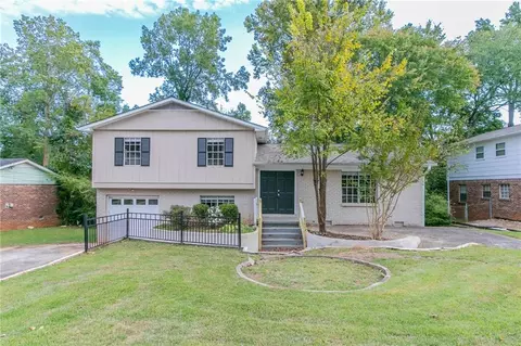 3891 Northstrand Dr, Decatur, GA 30035