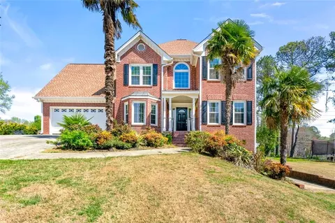 2245 Friars Gate Dr, Lawrenceville, GA 30043